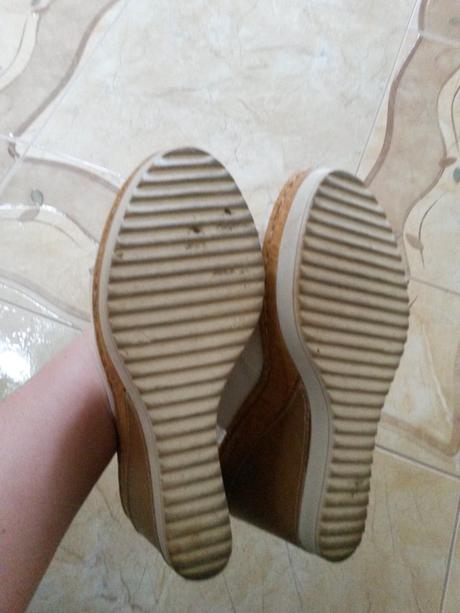 Koženné sandálky, lasocki,38