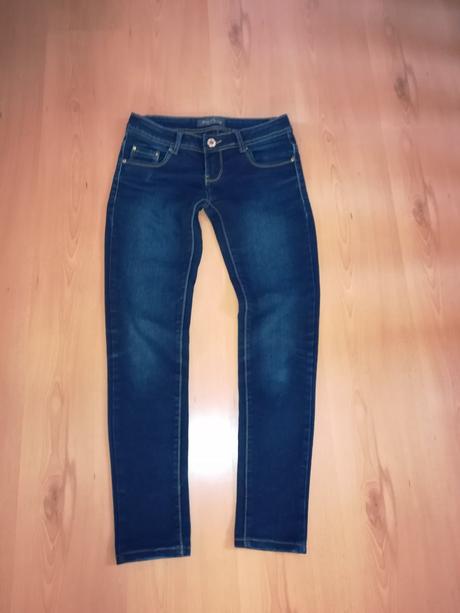 Džínsy, 36