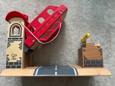 Vlaciky prislusenstvo (garaz, most, depo, zastavka,