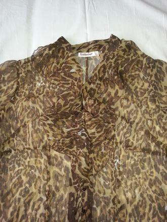 Hneda, lahka vzorovana bluzka, 48