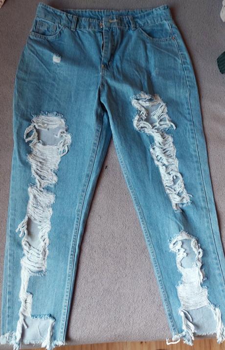 Nohavice s dierami, m