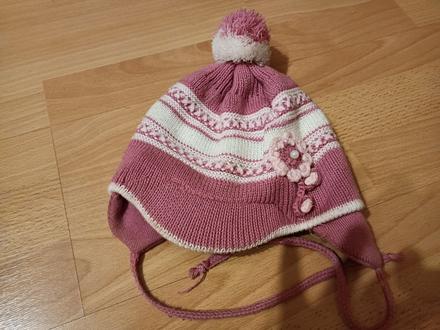 Dievčenska čapica,