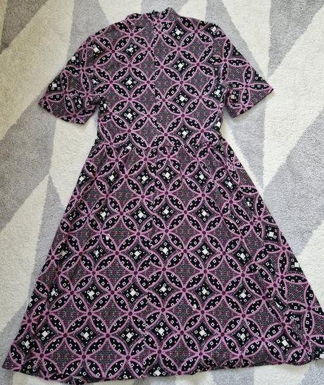 Asos tehotenské šaty po kolená, m