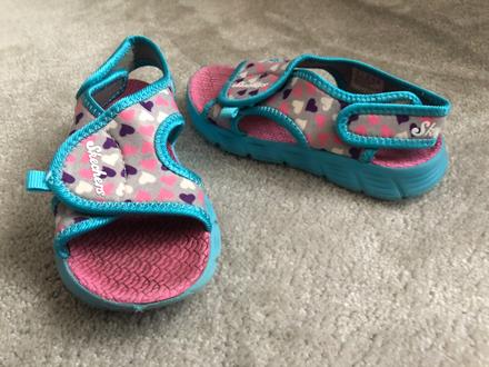 Sandaljy, skechers,26