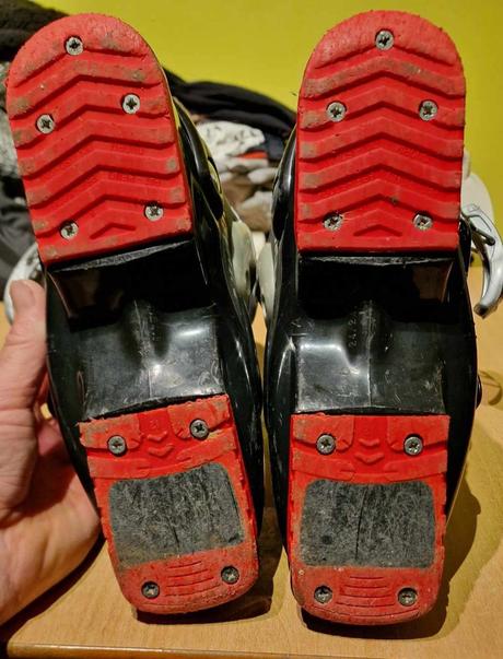 Chlapčenské lyžiarky, 41