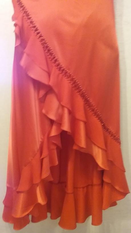 Spolocenske saty, 38