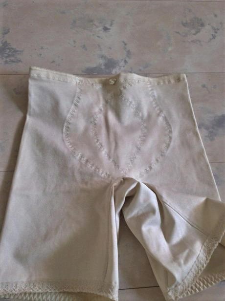 Luxusné formovacie nohavičky, m