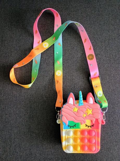 Taštička jednorožec,