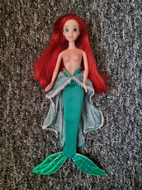 Bábika ariel + druhý outfit, 