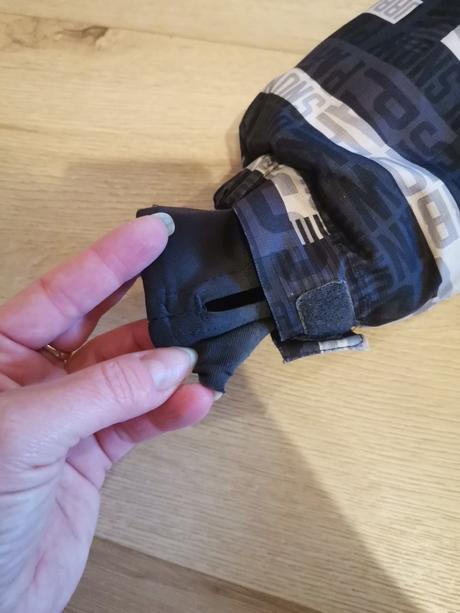 Lyžiarska bunda, 152