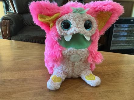 Furby plišák, 