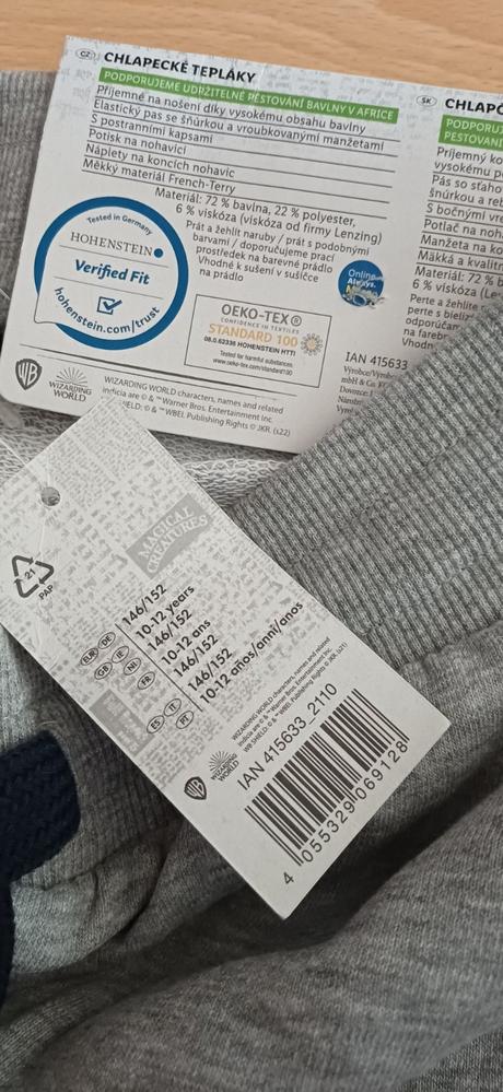 Nenosené tepláky, 152