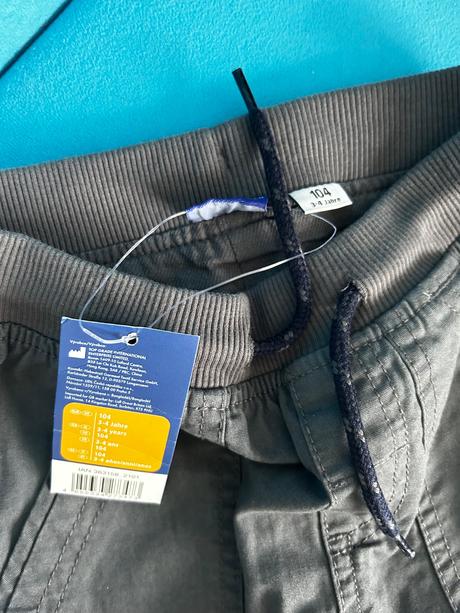 Nohavice, lupilu,104