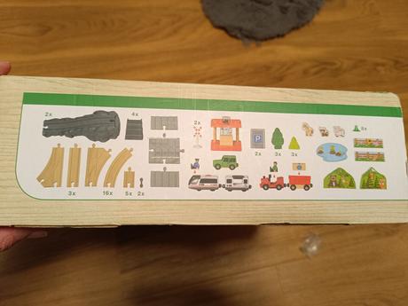 Vlacikova dráha komplet vybavena,