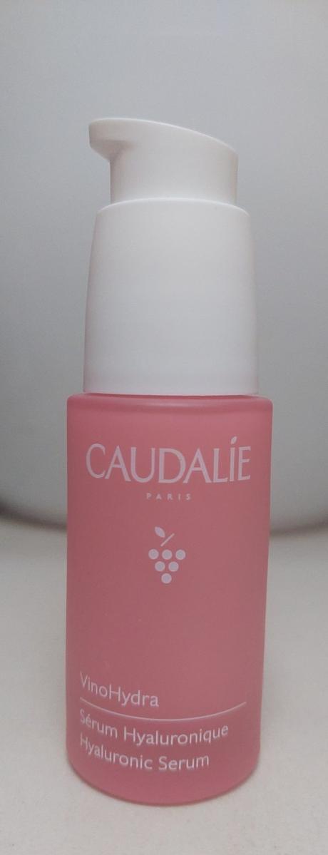 Nove kremy caudalie,