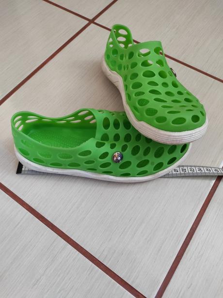 Topánky do vody, 33