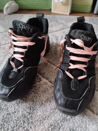 Tanečné topánky, 39