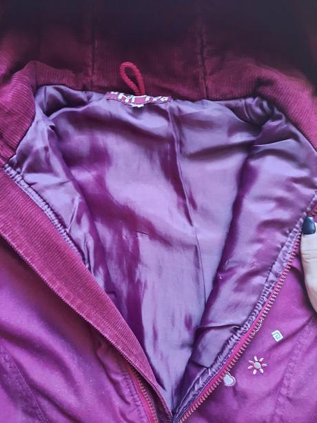 Dievčenská bunda, 134