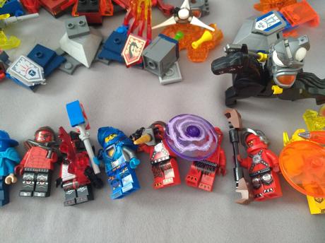 Lego nexus knight(8 sad), 