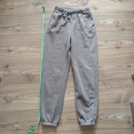 Tepláky h&m 158 veľmi málo nosené, dcéra z nich ve, h&m,158