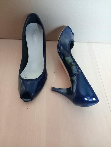 Lakované lodičky, 40