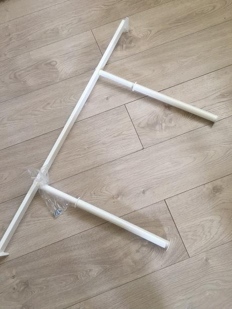 Výsuvný vesiak ikea, 