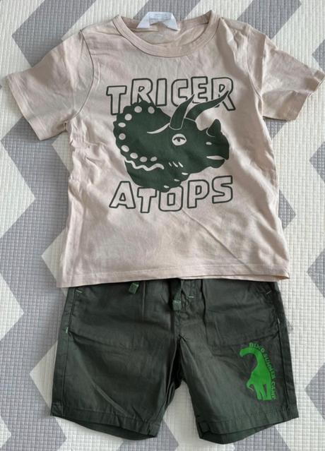 Letný set khaki kraťasy a dinosaurus tričko, sinsay,98