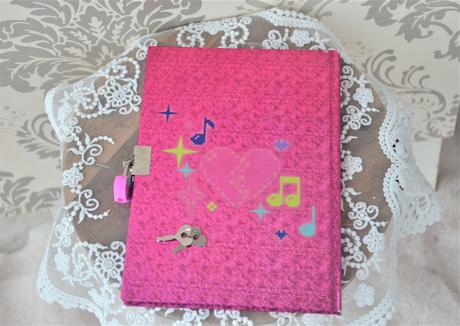 Lol tajný denník s kľúčikmi,