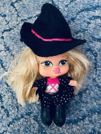 Bábika bratz cloe halloween,