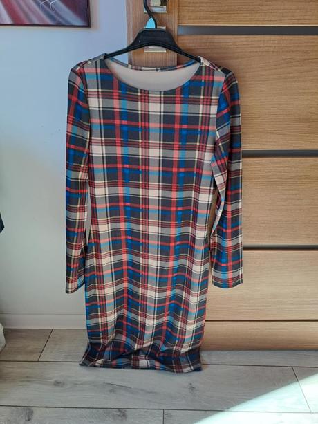 Šaty s dlhym rukavom . velkost s, s