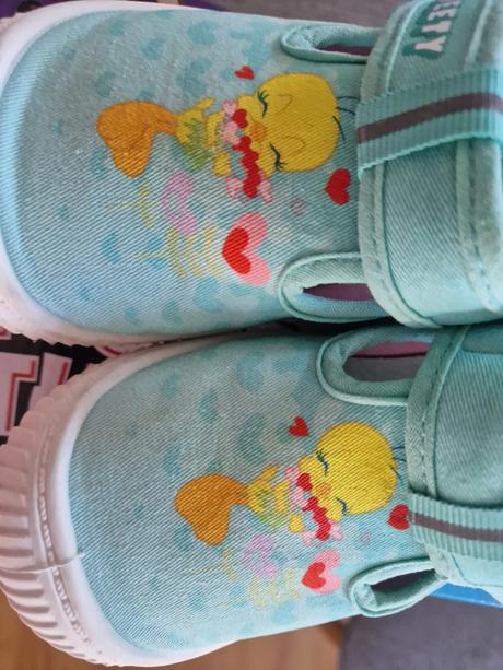 Dievčenské plátenky, 29