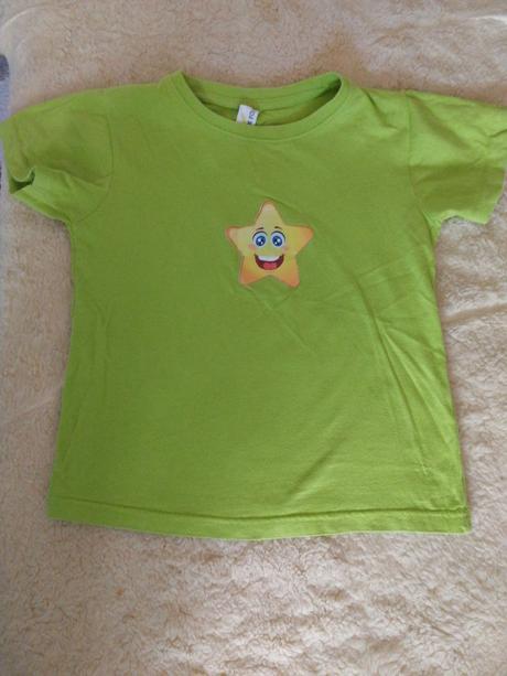 Zaujímave jabĺčkovo zelené tricko, 122