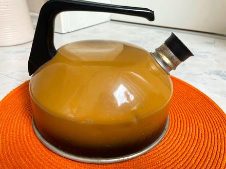 Pískacia retro konvica, 