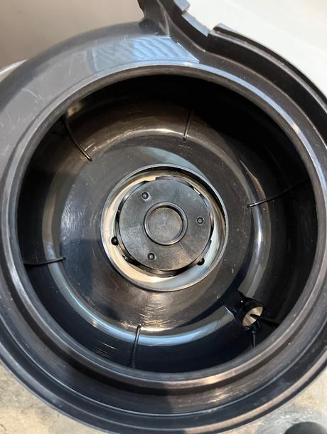 Odšťavovač bosch mes25a0 700w jujce2, bosch