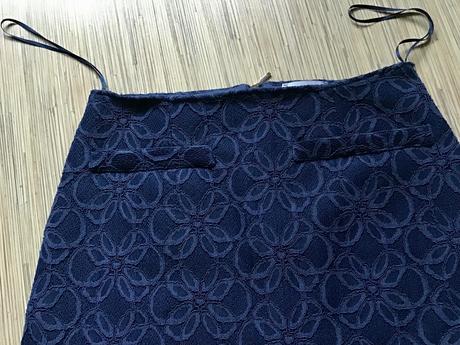 Krasna sukňa savida/sep1, 36