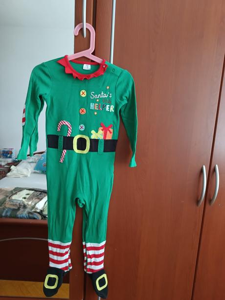 Vianočný overal, 98