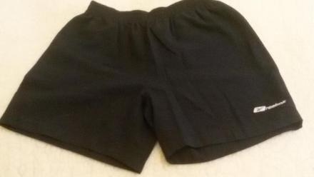 Pekné kraťasky, reebok,152