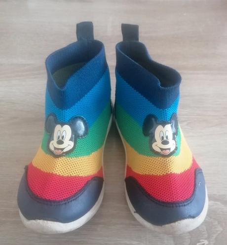 Nasuchovacie tenisky, 24