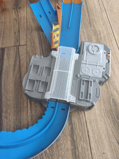 Hot wheels monster truck, 