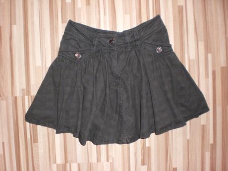 Šedá sukňa, c&a,146