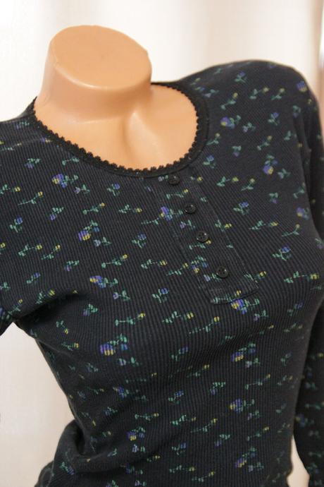 Tmavo modrý kvietkovaný top, m, m