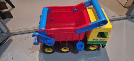 Wader vyklápacie auto, 