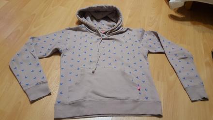 Hnedá mikina so sliepkami, s