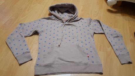 Hnedá mikina so sliepkami, s