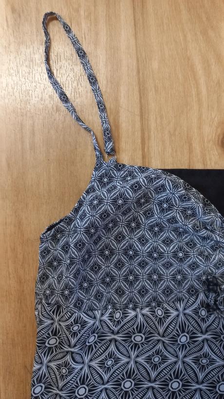 Šaty  na ramienka, l