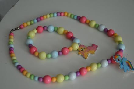 Pony náhrdelník a náramok, 
