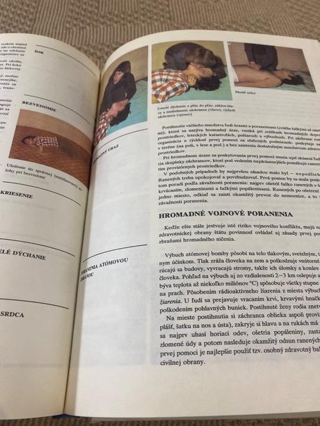 Obrovská stará retro kniha zdravoveda osveta 1980, 