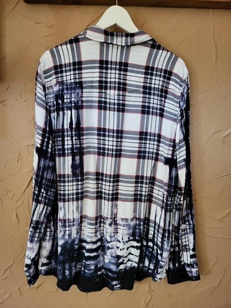 Predám zaujímavú pánsku košeľu zn. guess, guess,l