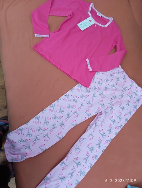 Pyžamo, slovenka,116