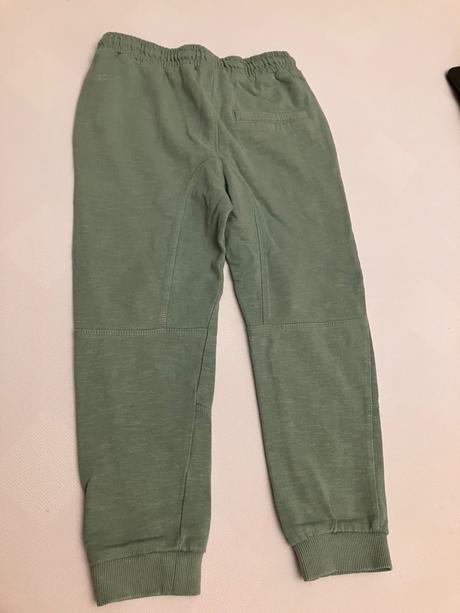 Teplaky, reserved,128